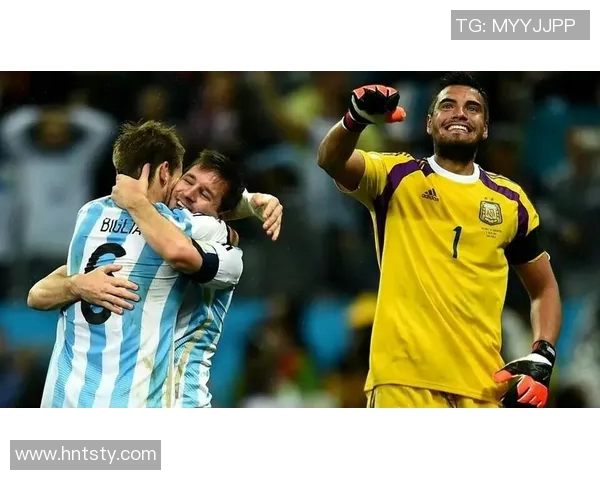 足球明星亲密互动双人握手背后的故事与精彩瞬间全记录