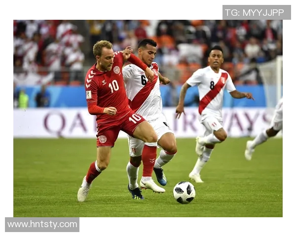 秘鲁与丹麦激战正酣黄牌警告频频引发争议与讨论